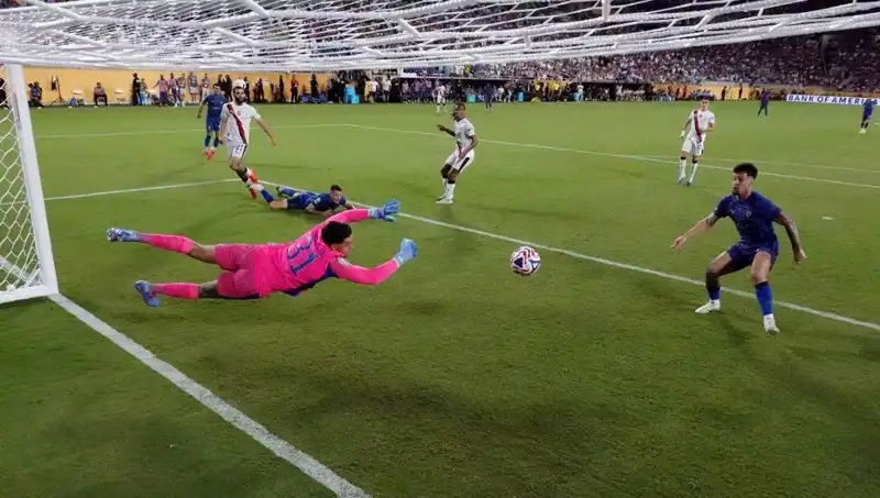 Galatasaray, Manchester City'den Ederson İçin Kolları Sıvadı!