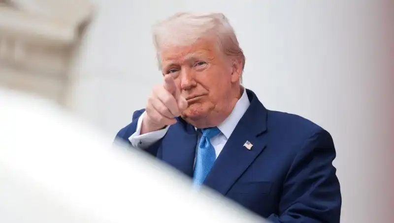 Adalet Bakanlığı’ndan Şok Açıklama: Trump ve Epstein Belgeleri!