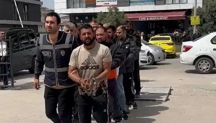 Edirne'de Eş Zamanlı Operasyonla Yedi Yasadışı Firari Yakalandı!