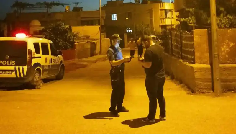 Husumetlileriyle Hesaplaşan Şahıs, Evine Ateş Açıp Kaçtı!