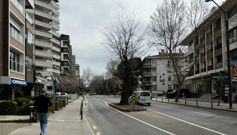 Kadıköy'de Sürekli Kazaların Meydana Geldiği Tehlikeli Caddeyi İnceledik!