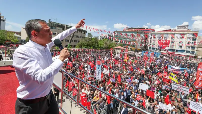 Özgür Özel, Örgütün Silah Bırakma Çağrısına Destek Verdi