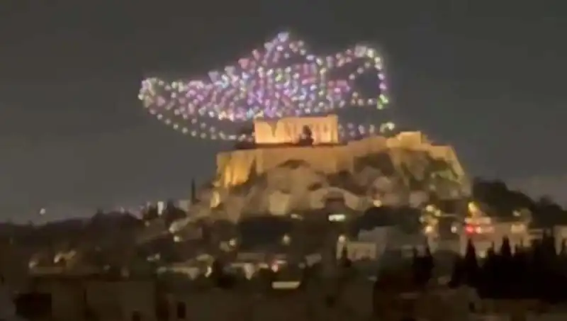 Akropolis Üzerinde Drone ile Reklam: Skandal mı, Yeni Bir Trend mi?