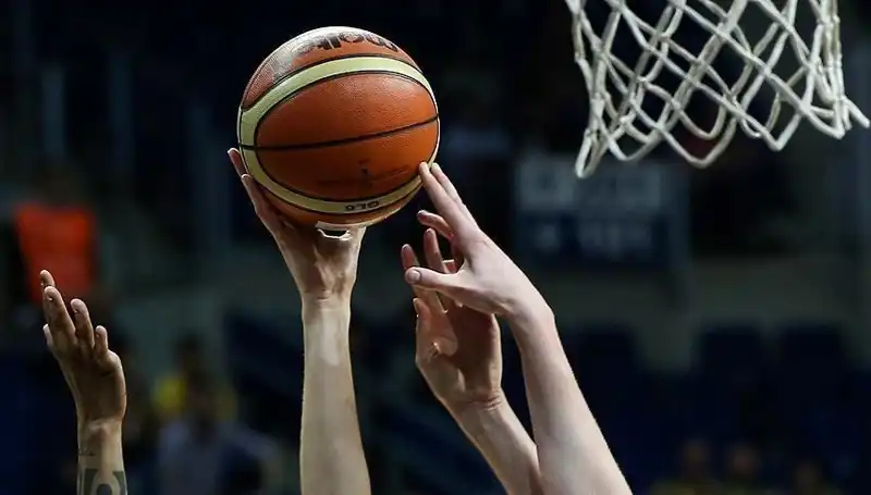Fenerbahçe ve Beşiktaş Kadın Basketbolunda Yarı Final Serisinde Karşılaşıyor!