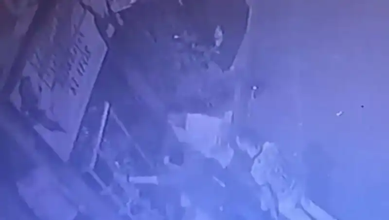 Beyoğlu'nda Yer Kavgası: İki Kişi Arasındaki Tartışma Kanla Sonuçlandı