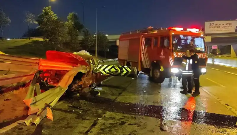 Otomobile Saplanan Bariyer Kazası: Sürücü Ağır Yaralı